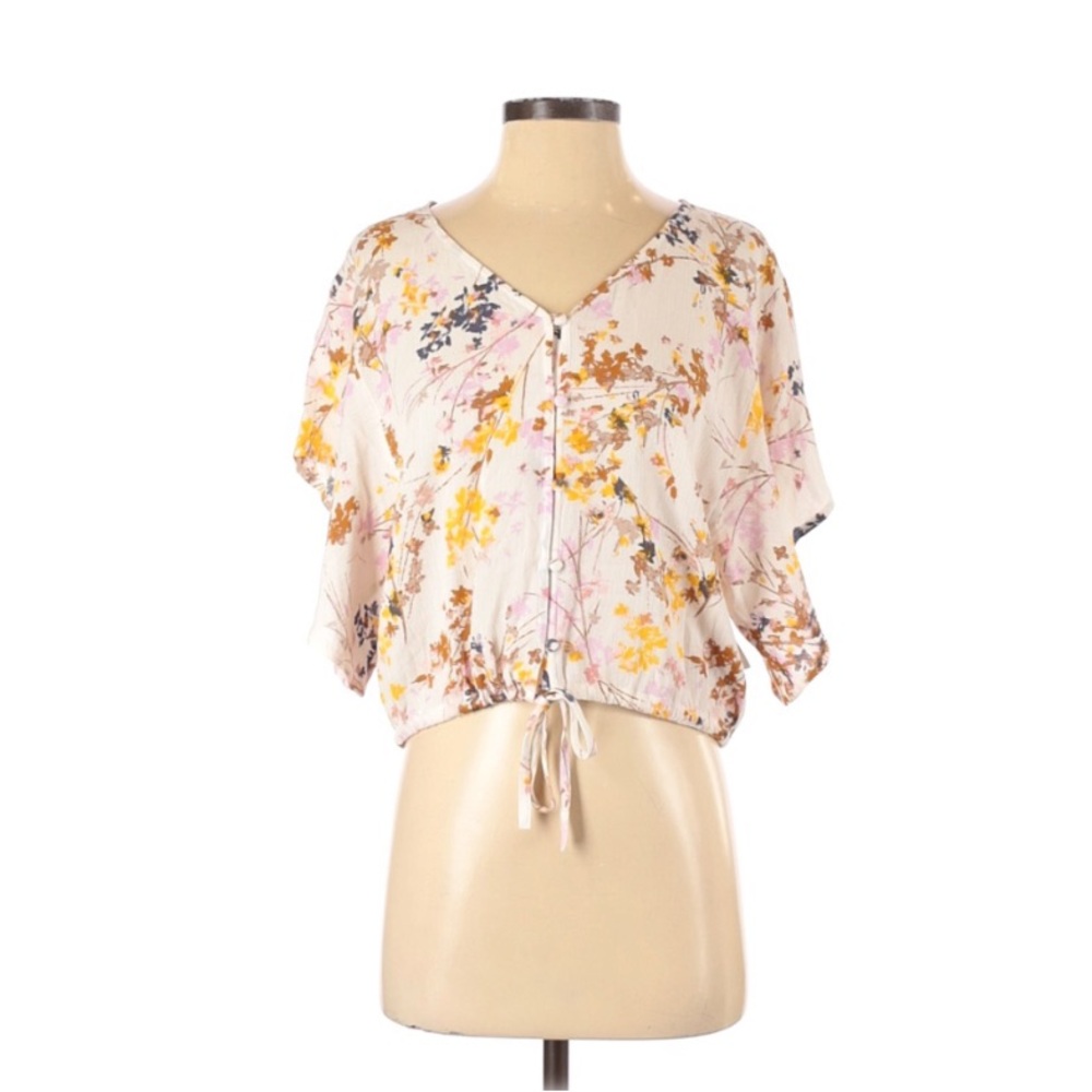 Abound Cream Flutter Sleeve Blouse with Tie Front size small